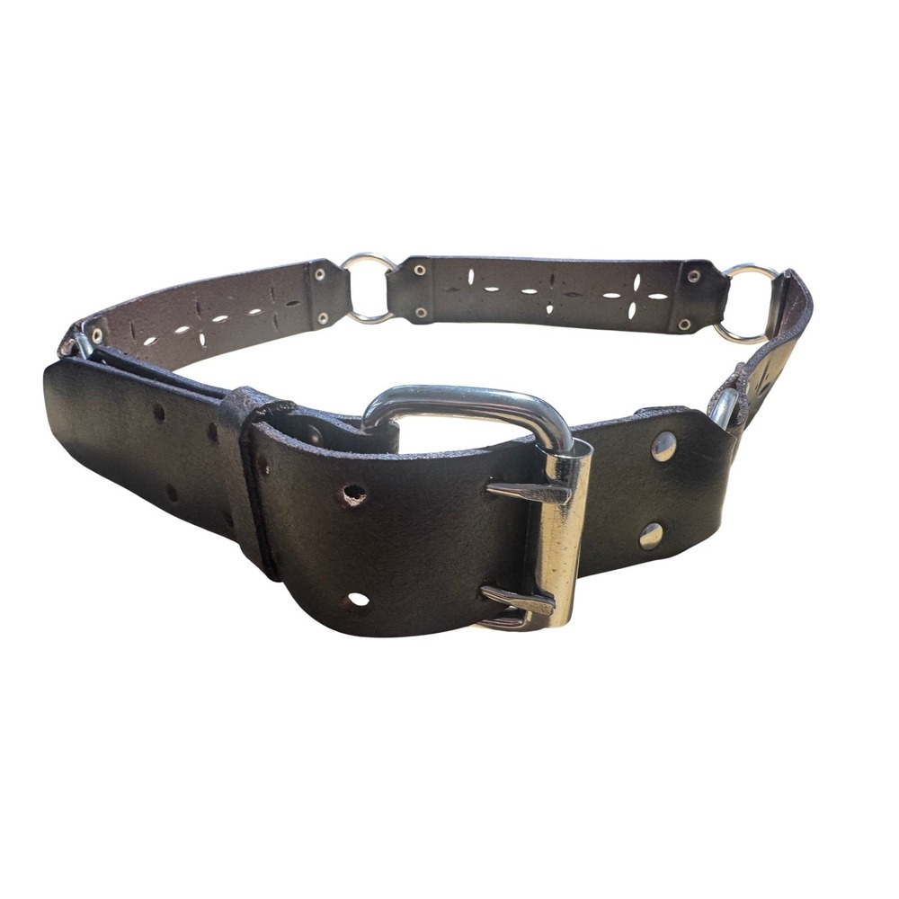 The Buckle Black Leather Segmented O-Ring Belt 
Cutout Double Prong Lg women 36